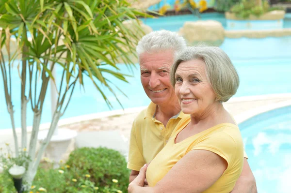 Senior couple at the resort — Stock Photo, Image