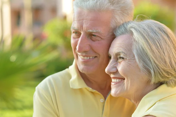 Senior couple at the resort — Stock Photo, Image