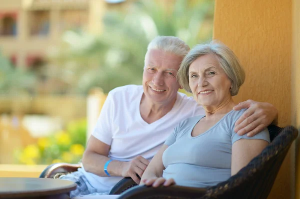 Seniorenpaar im Resort — Stockfoto