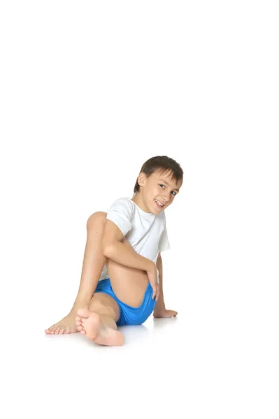 Chlapec cvičení jógy — Stock fotografie