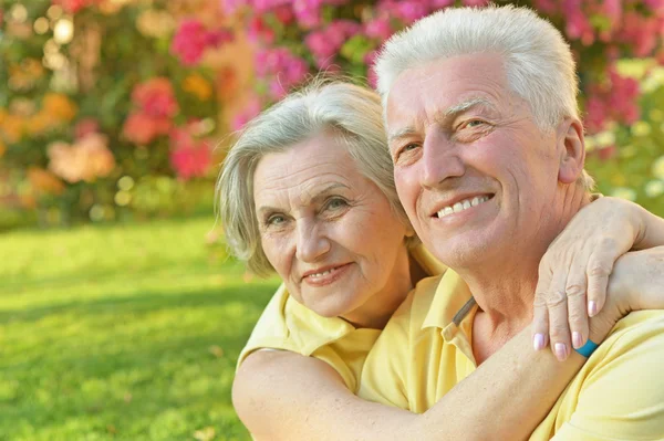 Happy elder couple — Stock Photo, Image