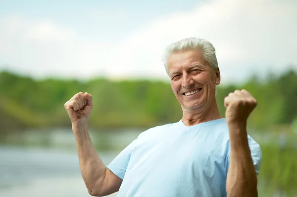 Glücklicher Senior — Stockfoto