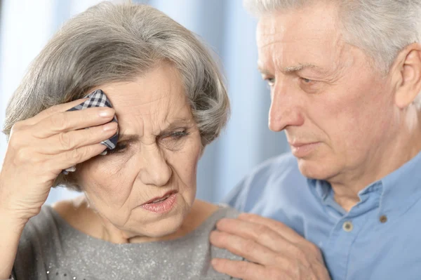 Ill senior couple — Stock Photo, Image