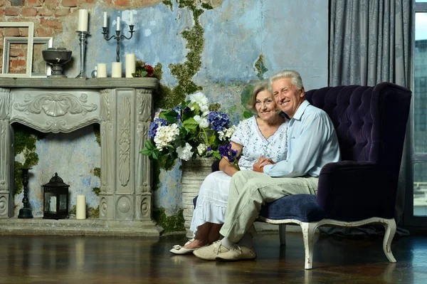 Hermosa pareja de ancianos —  Fotos de Stock