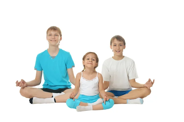 Děti meditovat — Stock fotografie