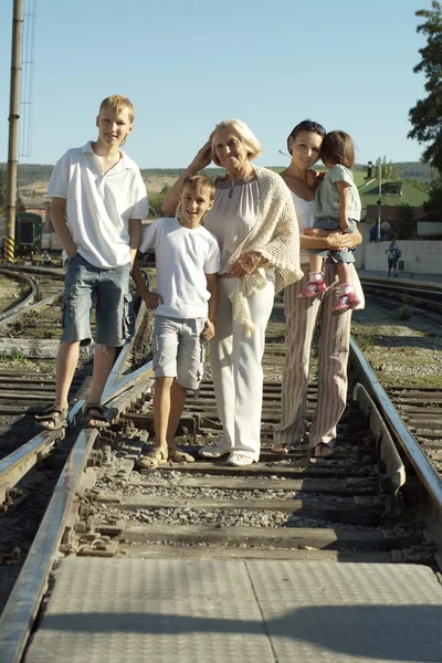 Lycklig familj — Stockfoto