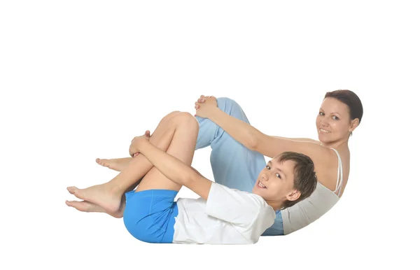 Feliz madre e hijo haciendo ejercicio —  Fotos de Stock