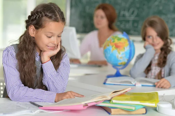 Schüler Lernen Unterricht Klassenzimmer — Stockfoto