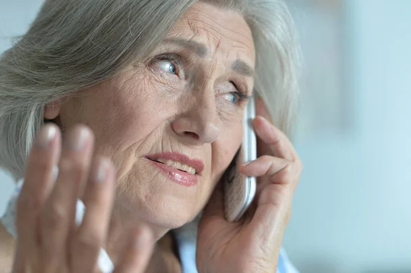 Sad Senior Woman Talking Phone — Stock Photo, Image