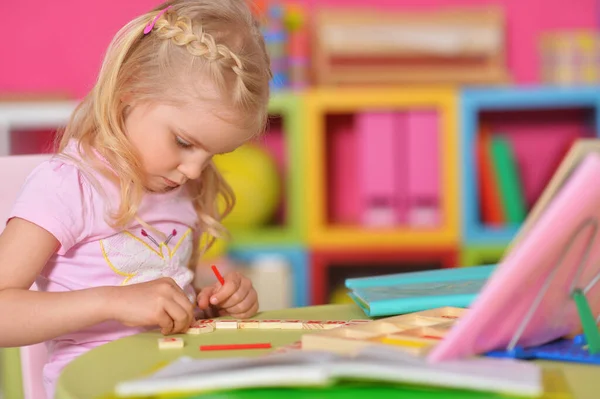 Little Cute Girl Studying Table Home — 图库照片