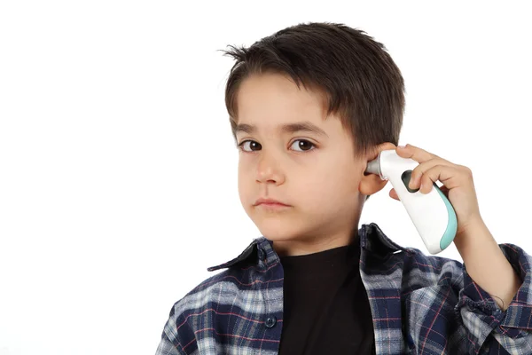 Niño varón que controla la fiebre — Foto de Stock