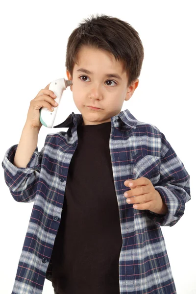 Niño varón que controla la fiebre — Foto de Stock