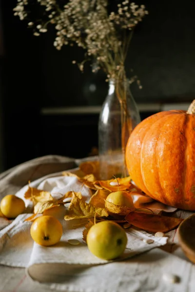 Composition Pumpkin Apples Dry Flowers Vase Autumn Leaves Kitchen Table — Stock Photo, Image
