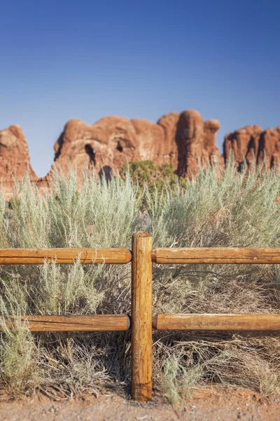 Drewniane ogrodzenie Parku Narodowego arches — Zdjęcie stockowe
