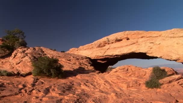 Nationalparken Canyonlands, mesa arch — Stockvideo