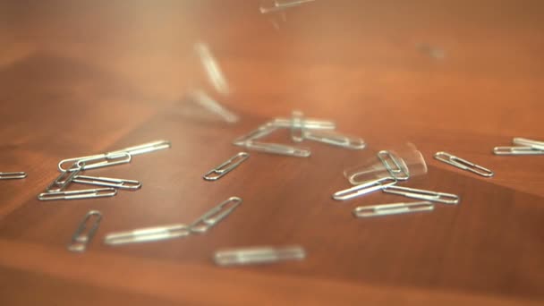 Paperclips tombant — Video