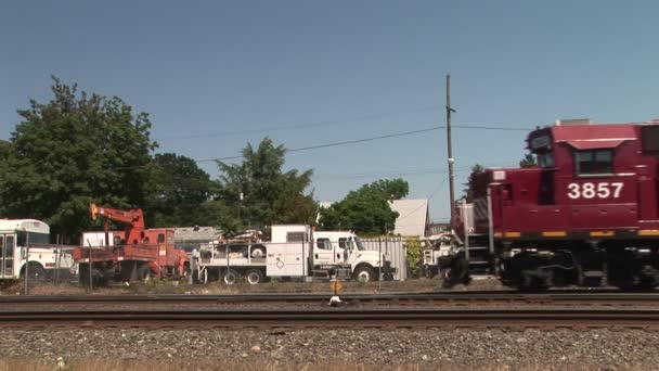 Tren de mercancías rodante — Vídeo de stock