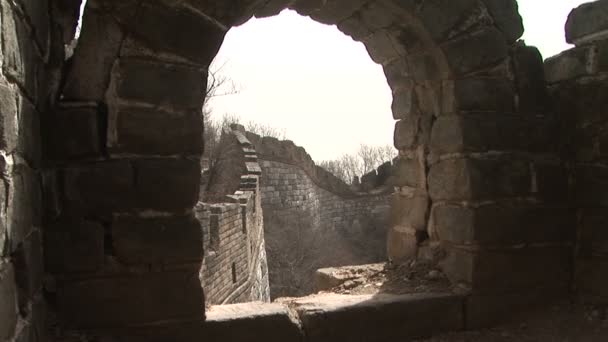 Original-Turm auf der großen Mauer aus China — Stockvideo