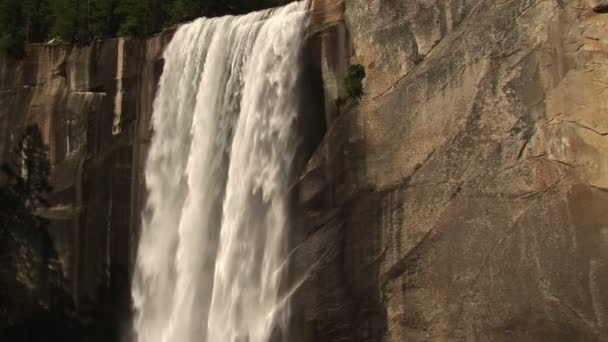 弗纳尔瀑布、 优胜美地国家公园 — 图库视频影像