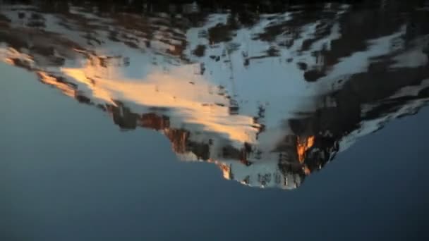 Mt. Riflessione sul cappuccio — Video Stock