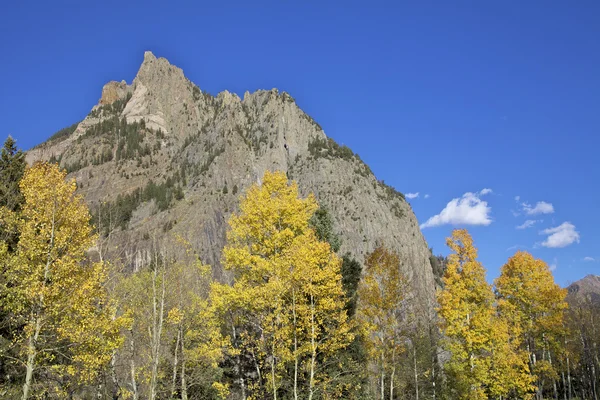 Горный пейзаж Колорадо осенью — стоковое фото