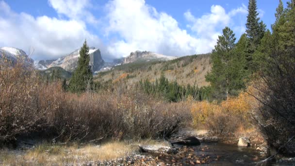 Paesaggio montano in autunno — Video Stock