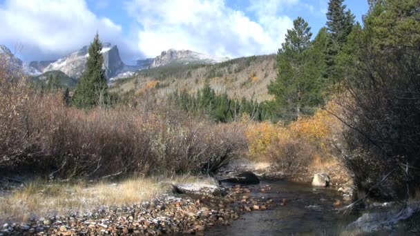 Paesaggio montano in autunno — Video Stock