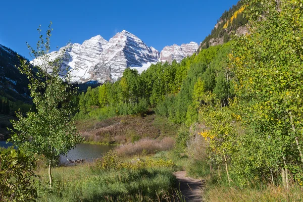 Trail to Maroon Bells in Fall — Stock Photo, Image