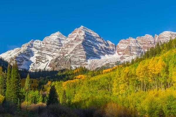 Maroon Bells Aspen Colorado em Outono — Fotografia de Stock