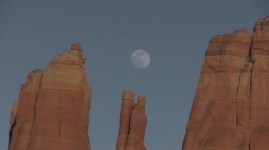 Katedral rock ayın doğuşu