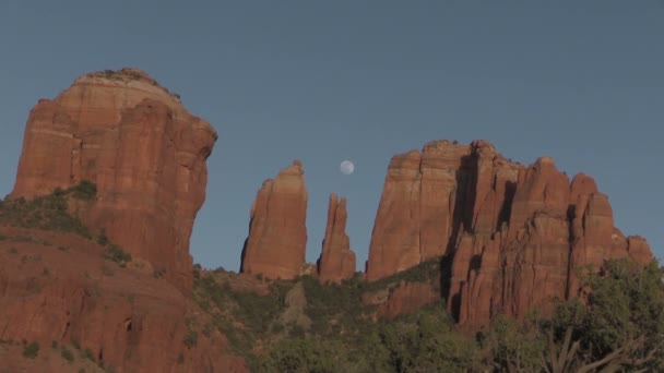 Cathedral Rock Moonrise — Stock Video