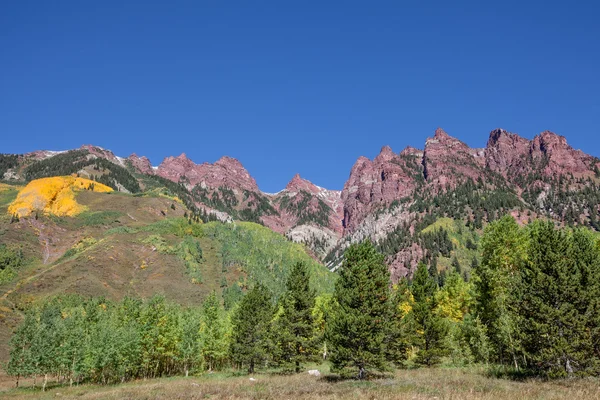 Paysage d'automne des montagnes Rocheuses — Photo