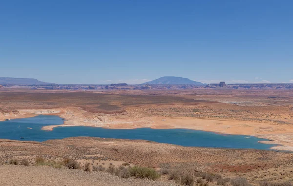 Arizona Utah sınırındaki Powell Gölü manzarası şiddetli bir kuraklık sırasında