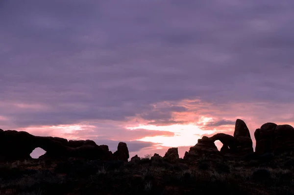 Malowniczy Krajobraz Wschodu Słońca Parku Narodowym Arches Utah — Zdjęcie stockowe