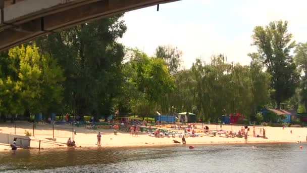 Panorama of a river beach in the summer — Stock Video