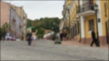 insanlar şehrin cadde üzerinde. zaman atlamalı, bulanık sahne