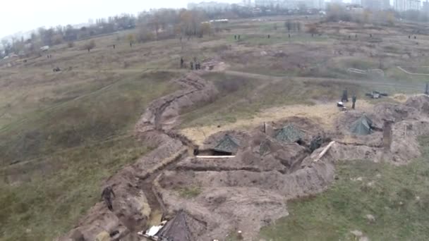 우크라이나의 군 현장 기간 1943 년 ww2의 재건. 공중 장면 12. — 비디오