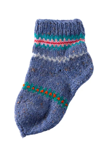 Meias de tricô de fios de lã. Handmade acolhedor caseiro quente inverno colorido listrado meias — Fotografia de Stock
