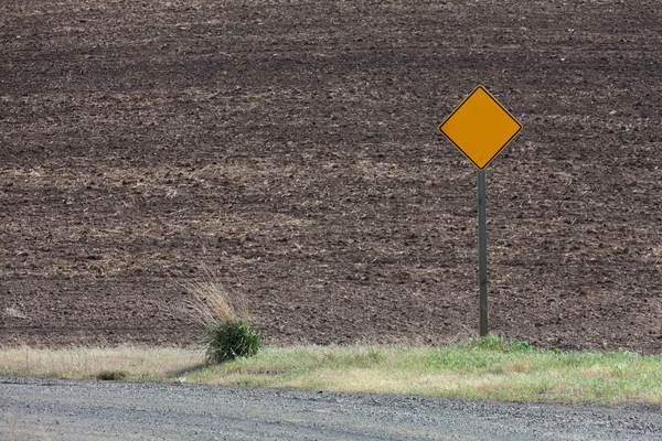 Sinal de estrada amarelo — Fotografia de Stock