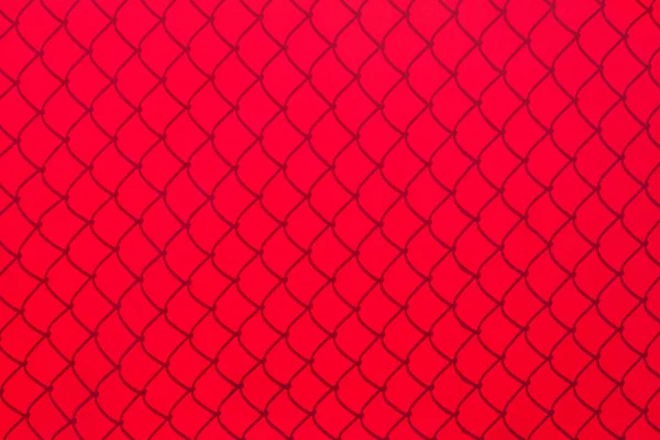 红色铁丝网围墙阴影 — 图库照片