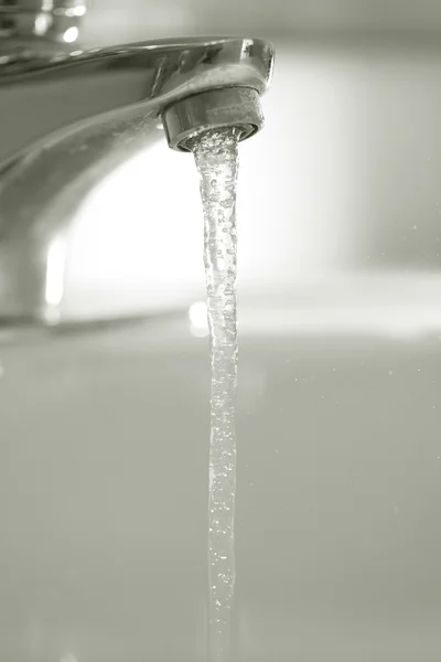 Wasserhahn — Stockfoto