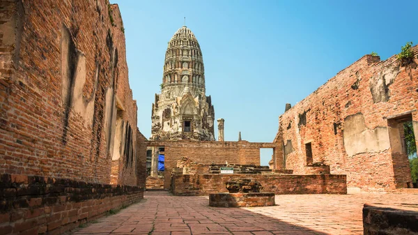 Thailand Ruiner Och Antikviteter Ayutthaya Historiska Park Turister Från Hela — Stockfoto