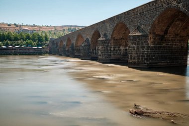 Diyarbakır, Türkiye 'deki Dicle Köprüsü