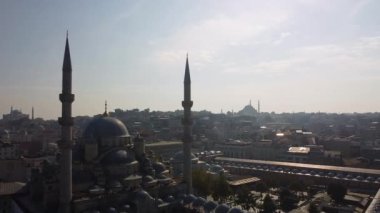 Yeni Cami ve Baharat Pazarı 'nın hava görüntüsü