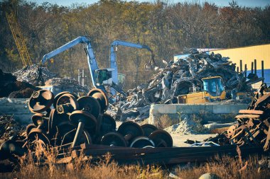 Hurdalıkta makineler