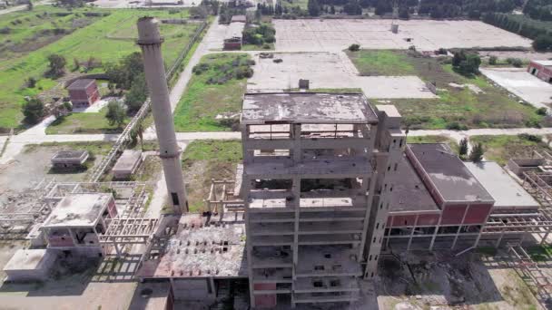 Abandonada vista aérea da planta em ruínas — Vídeo de Stock
