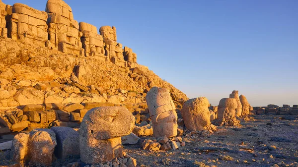 Estatuas Terraza Oriental Del Monte Nemrut Provincia Adiyaman Turquía Patrimonio —  Fotos de Stock