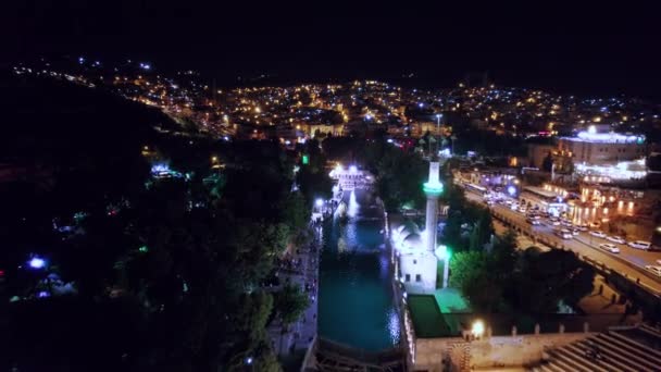 Αεροφωτογραφία Του Balikligol Rizvaniye Τζαμί Και Φώτα Της Πόλης Κατά — Αρχείο Βίντεο