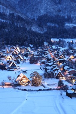 shirakawago ışıklı