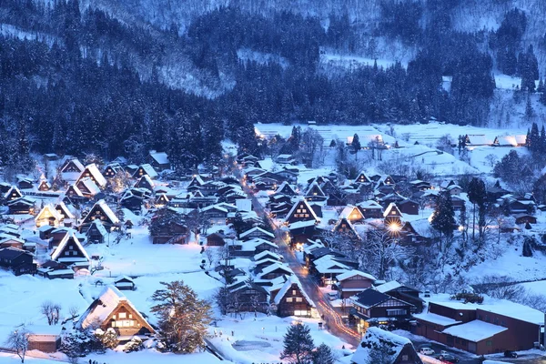 shirakawago ışıklı